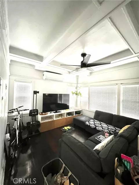 Long Beach, CA 90802,521 Olive Avenue
