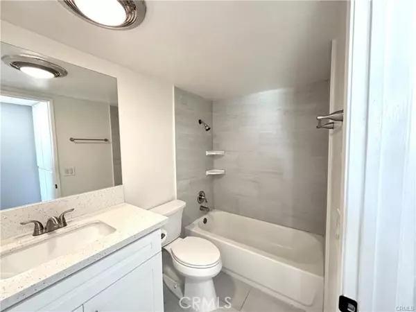 Santa Ana, CA 92703,631 North Bristol Street