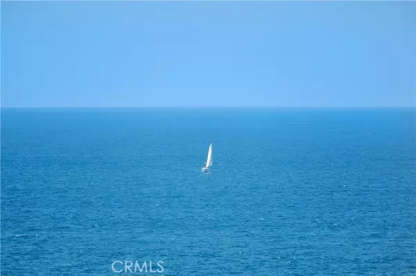Redondo Beach, CA 90277,555 Esplanade