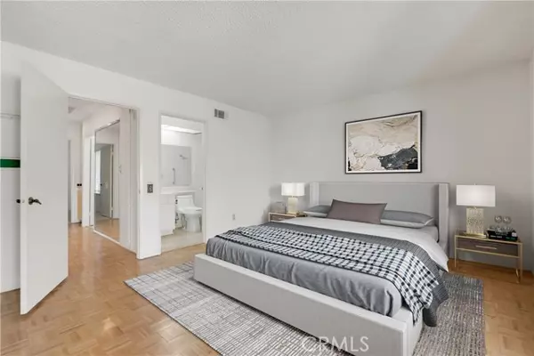 17306 Village 17, Camarillo, CA 93012