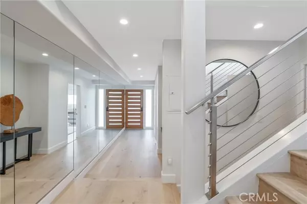 Marina Del Rey, CA 90292,30 Reef Street