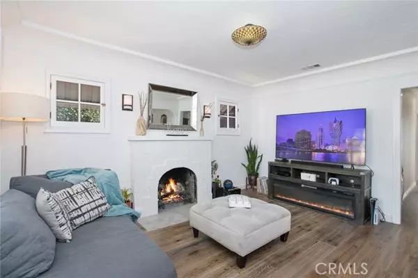 Burbank, CA 91505,211 North Frederic Street