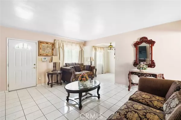 Huntington Park, CA 90255,6133 Orchard Avenue