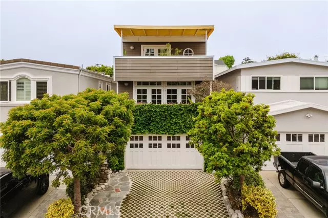 Manhattan Beach, CA 90266,3213 North Valley Drive