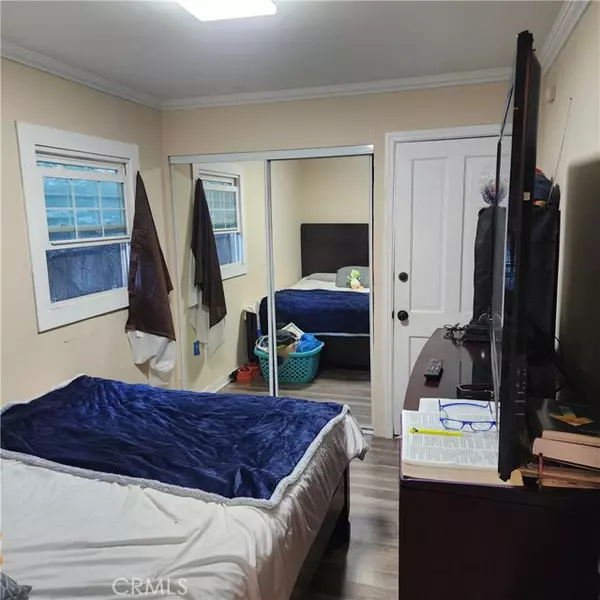 Long Beach, CA 90805,125 East 68th Way