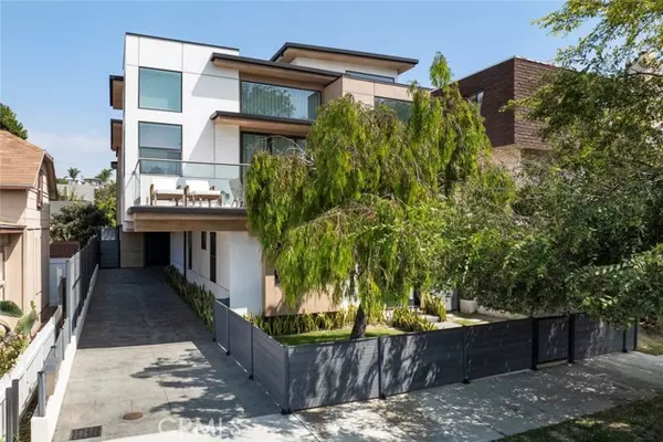 Redondo Beach, CA 90277,316 N. Francisca Avenue
