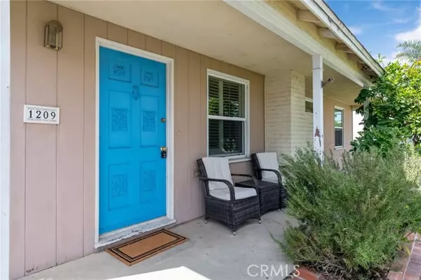 Redondo Beach, CA 90277,1209 South Helberta