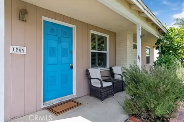 Redondo Beach, CA 90277,1209 South Helberta