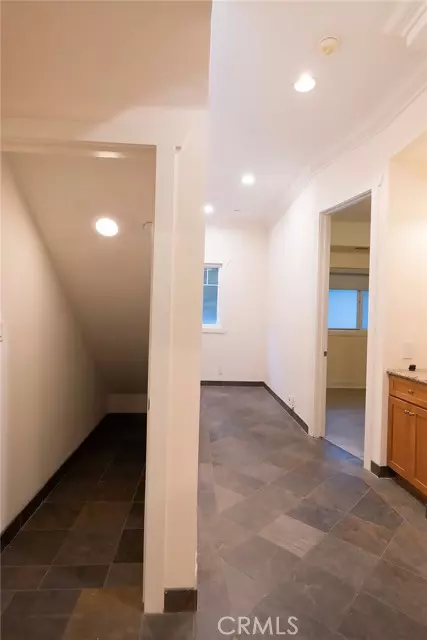 Redondo Beach, CA 90278,2013 Vanderbilt Lane