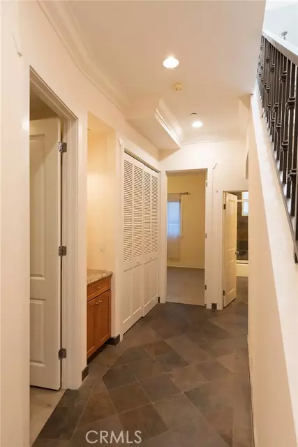 Redondo Beach, CA 90278,2013 Vanderbilt Lane