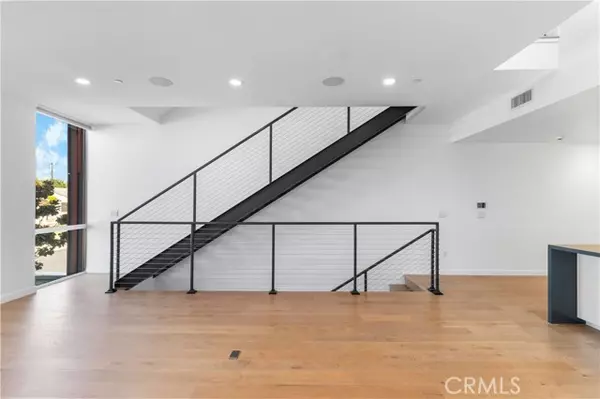 Westchester, CA 90045,6566 West 85th Place