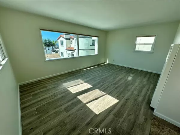 Hermosa Beach, CA 90254,933 Bayview Drive