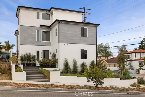 Redondo Beach, CA 90277,201 South Juanita Avenue