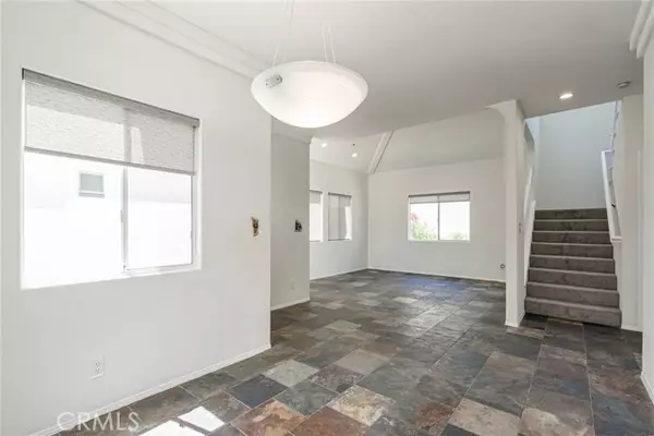 Redondo Beach, CA 90278,2213 Marshallfield Lane