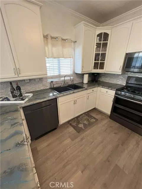 San Pedro, CA 90731,657 West 1st Street