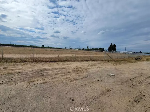 1929 West Whites Bridge Avenue, Fresno, CA 93706