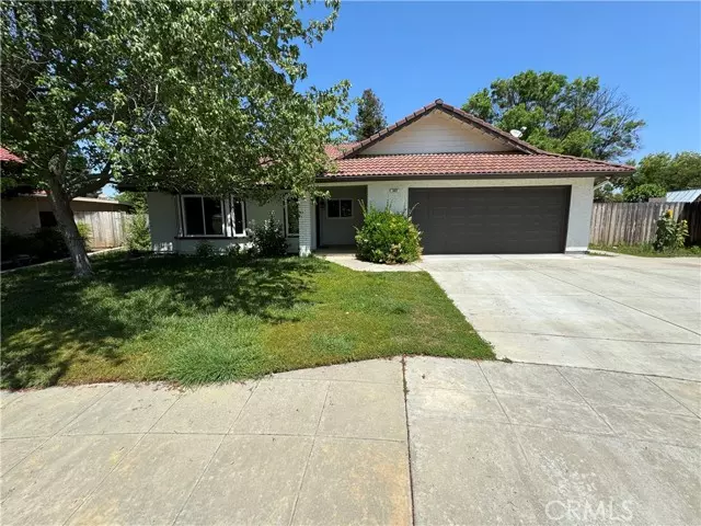 909 Mckelvy Avenue, Clovis, CA 93611