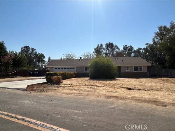 25410 Dawnridge Drive, Madera, CA 93638