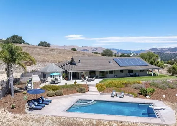 225 Pioneer Circle, Arroyo Grande, CA 93420