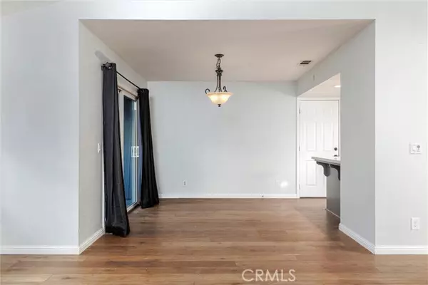 Arroyo Grande, CA 93420,380 Spanish Moss