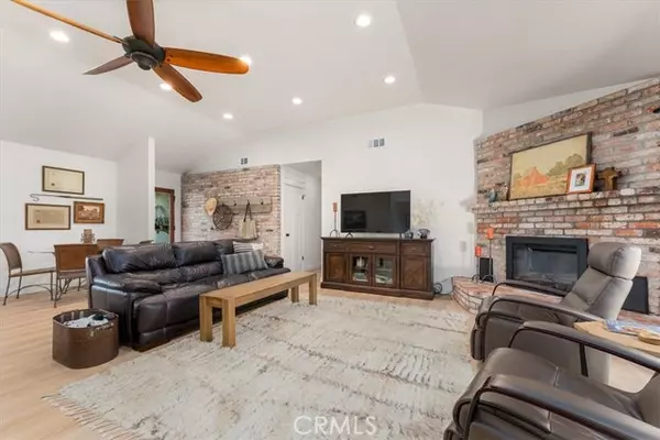 Los Molinos, CA 96055,9090 Apricot Country Drive