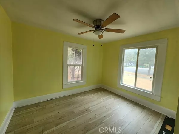 Orland, CA 95963,512 EAST Street