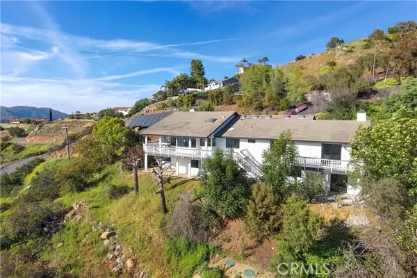 Fallbrook, CA 92028,3315 Red Mountain Heights Drive