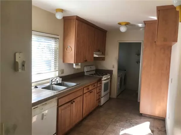 Vista, CA 92084,739 Nob Circle