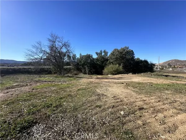 Lake Elsinore, CA 92532