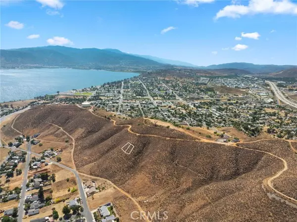 Lake Elsinore, CA 92532,1 Flagstaff