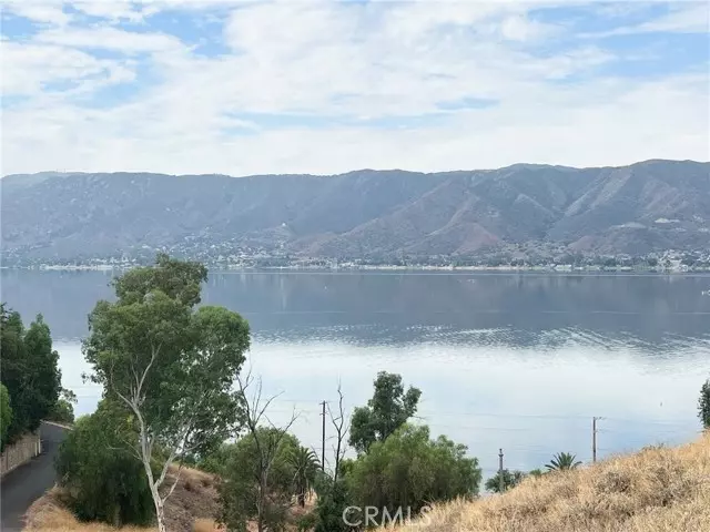 Lake Elsinore, CA 92530,0 Barkschat