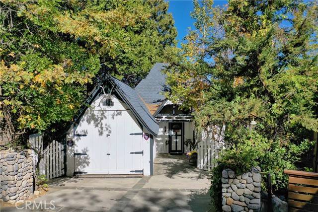 197 Rocky Point Road, Lake Arrowhead, CA 92352
