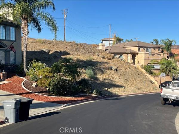 22936 Giant Fir, Canyon Lake, CA 92587