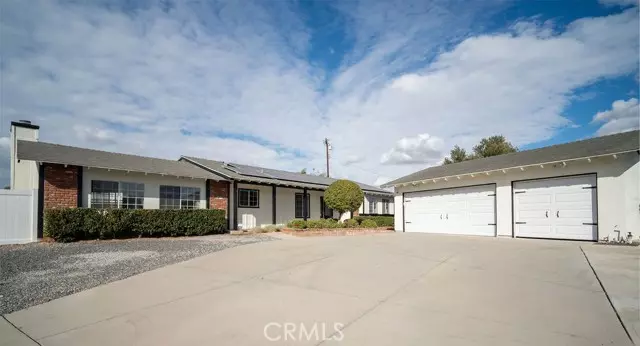 2141 Parkridge Avenue, Norco, CA 92860