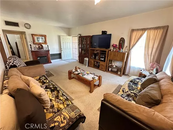 Blythe, CA 92225,586 North 6th Street