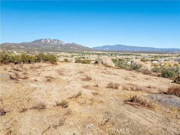 Aguanga, CA 92536,654 Skyview