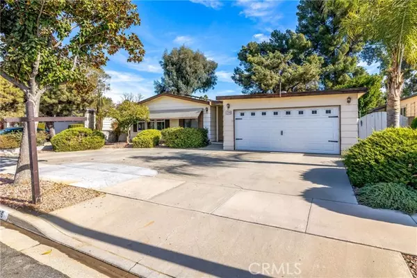 1296 Brentwood Way, Hemet, CA 92545