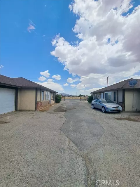 12222 Kiowa Road, Apple Valley, CA 92308