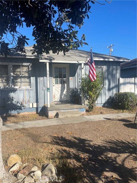 3621 West Oak Avenue, Fullerton, CA 92833