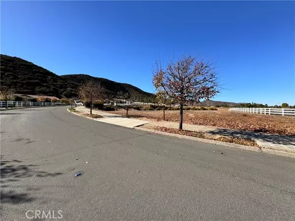 42782 Calle Ortega, Murrieta, CA 92562