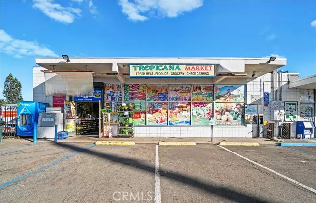 Vista, CA 92084,829 N. Santa Fe