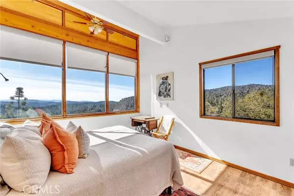 Idyllwild, CA 92549,25430 Fernleaf Drive