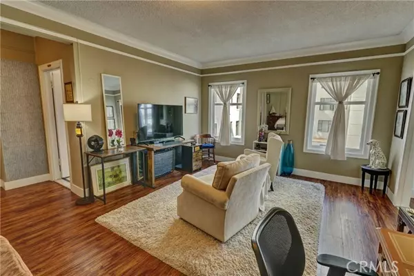 140 Linden Avenue, Long Beach, CA 90802