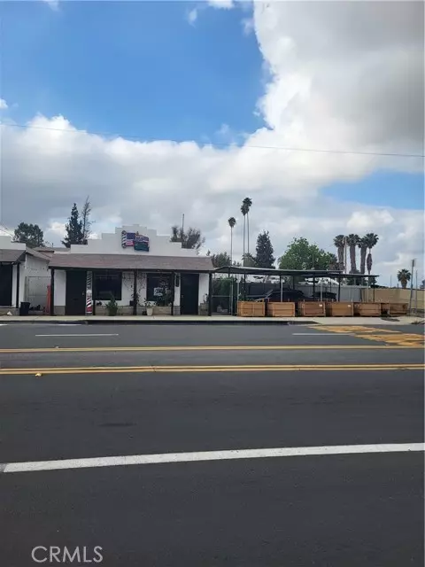 Riverside, CA 92507,982 Center Street