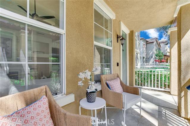 Valencia, CA 91354,28210 Canterbury Court