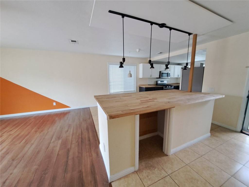 San Marcos, CA 92078,3819 La Campana Court