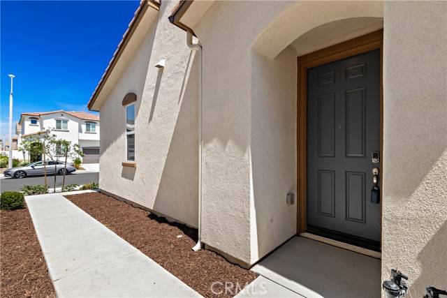 Winchester, CA,36390 West Flare