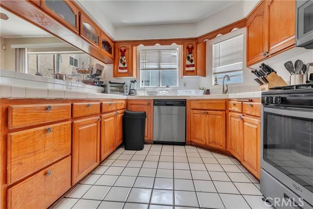 Panorama City, CA 91402,9216 Tobias Avenue