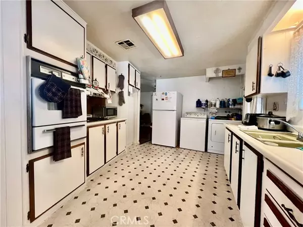 Hemet, CA 92543,725 W Thornton Ave