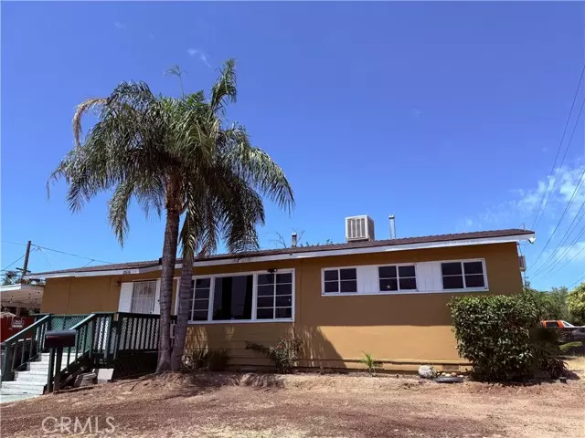 Bakersfield, CA 93305,2616 North King Street